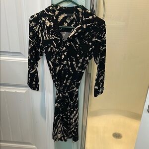 Carole Little Black and Cream Long Sleeve Dress